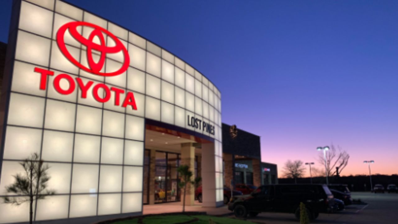 Read more about the article Navigating the Road to Toyota: Finding the Nearest Dealership
